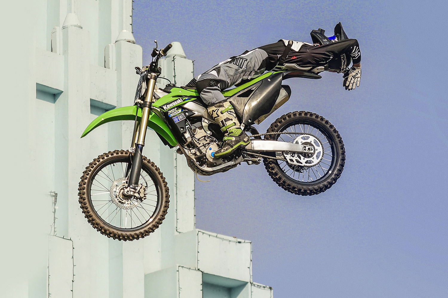 Motorcycling 14