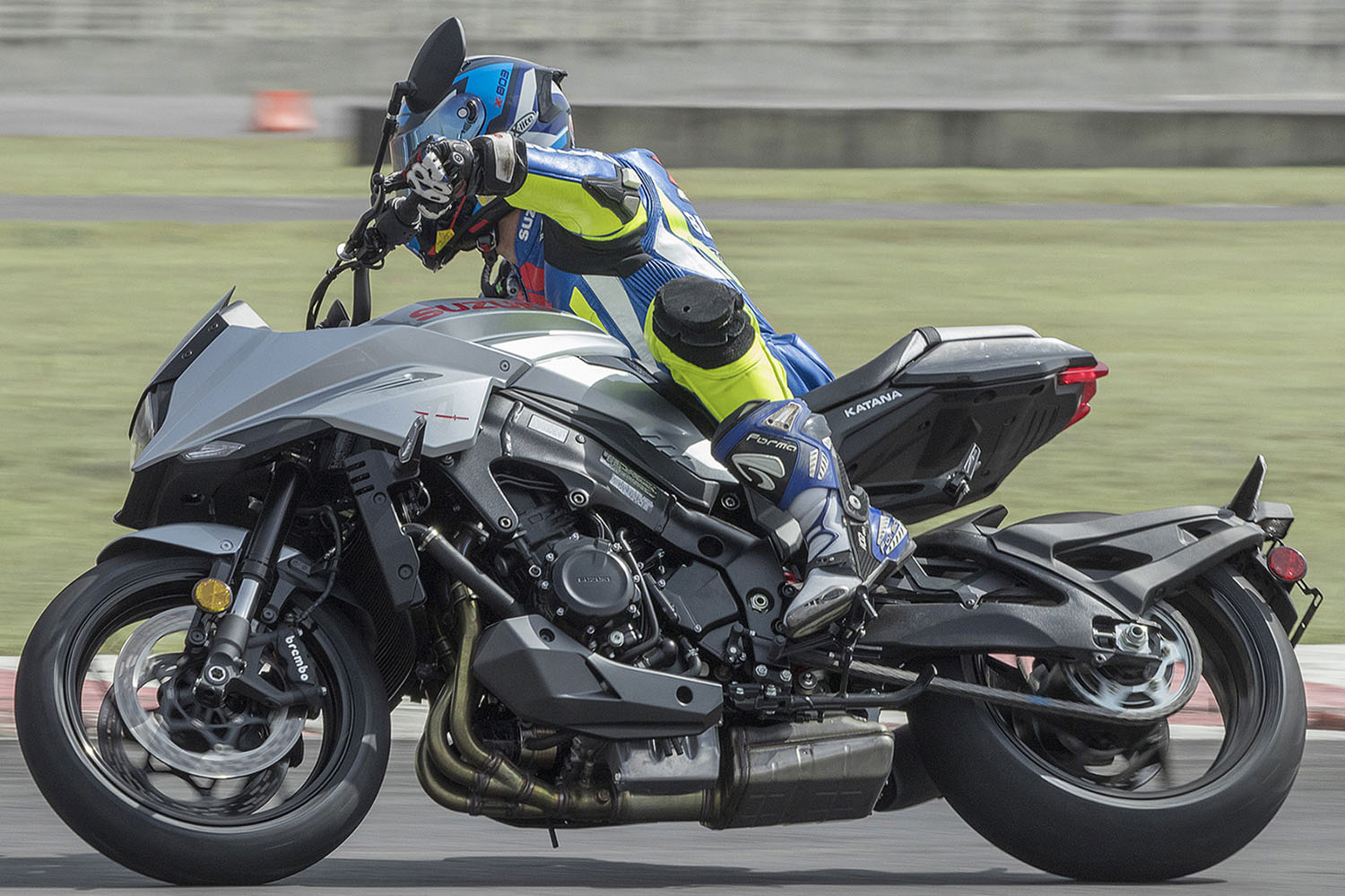 Motorcycling 15