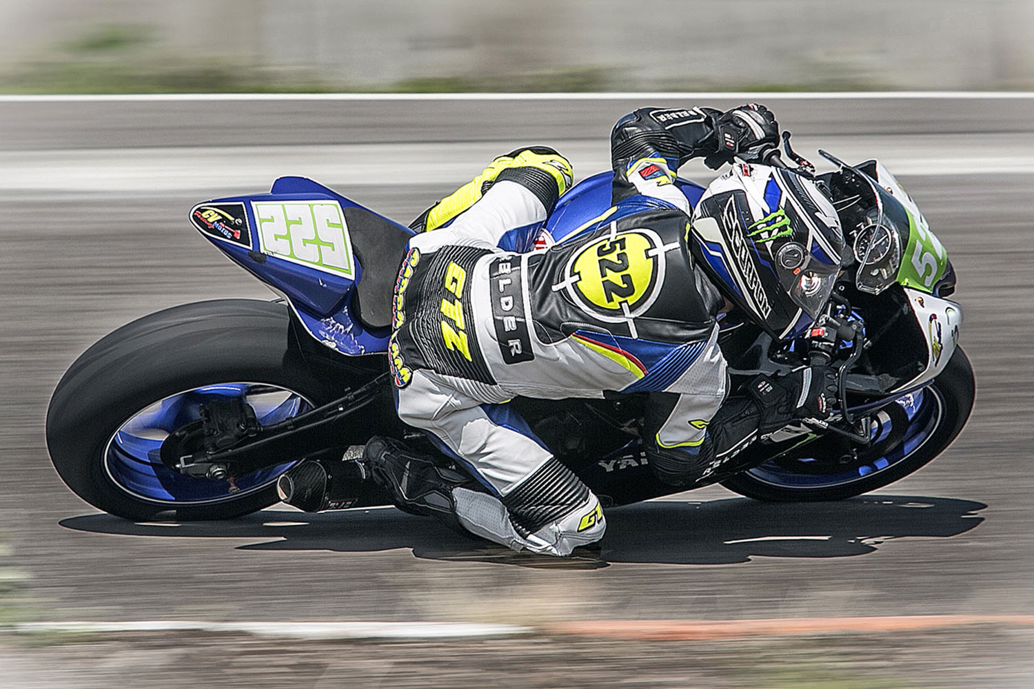 Motorcycling 19
