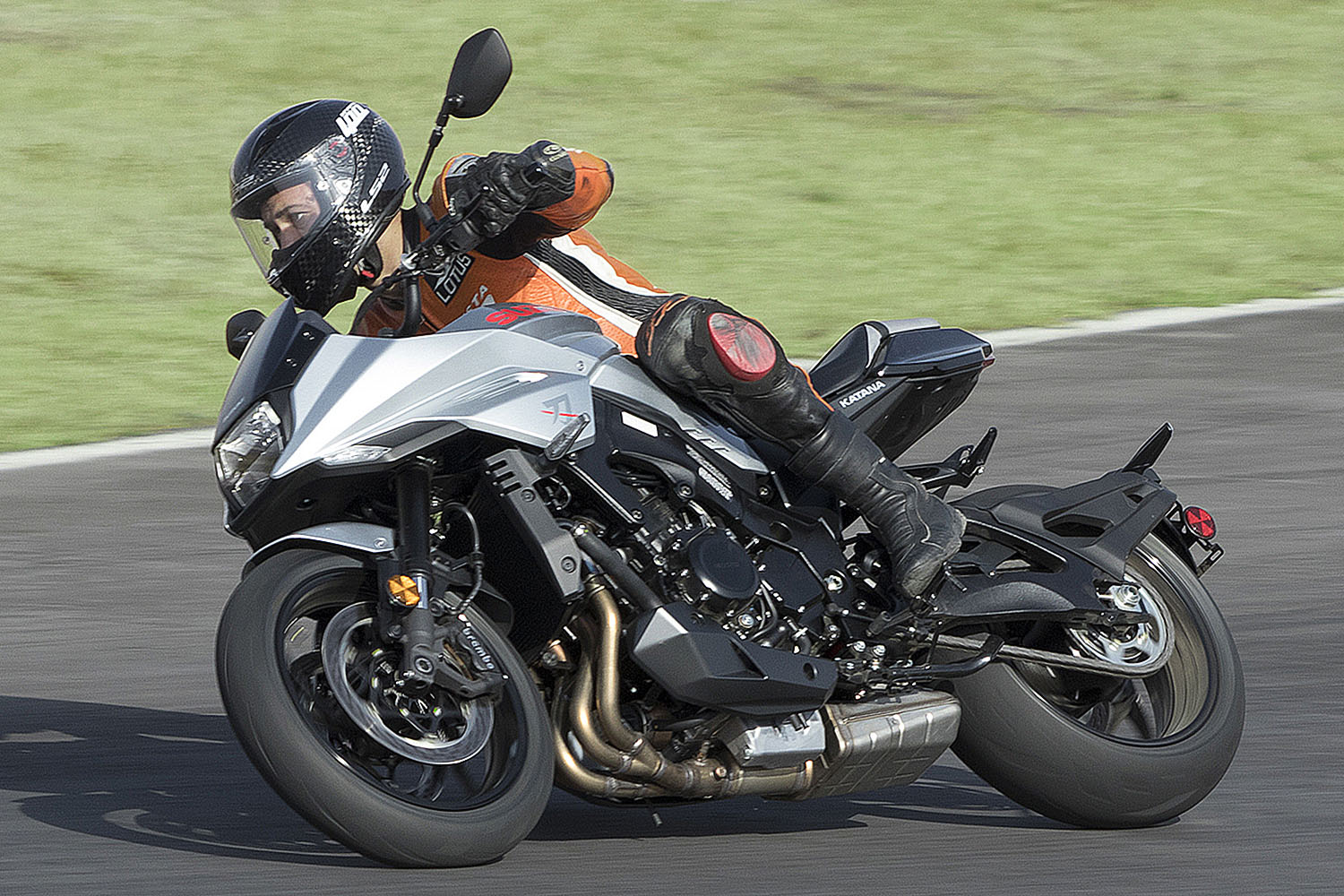 Motorcycling 33
